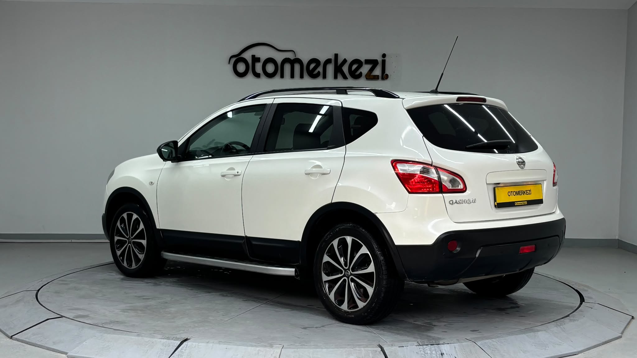 NISSAN QASHQAI 10